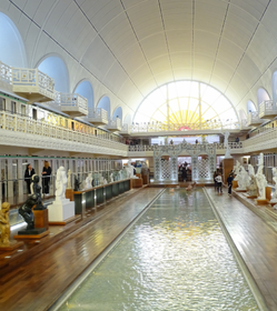 Musée La Piscine à Roubaix illustrant les trajets Taxi Union dans la métropole lilloise