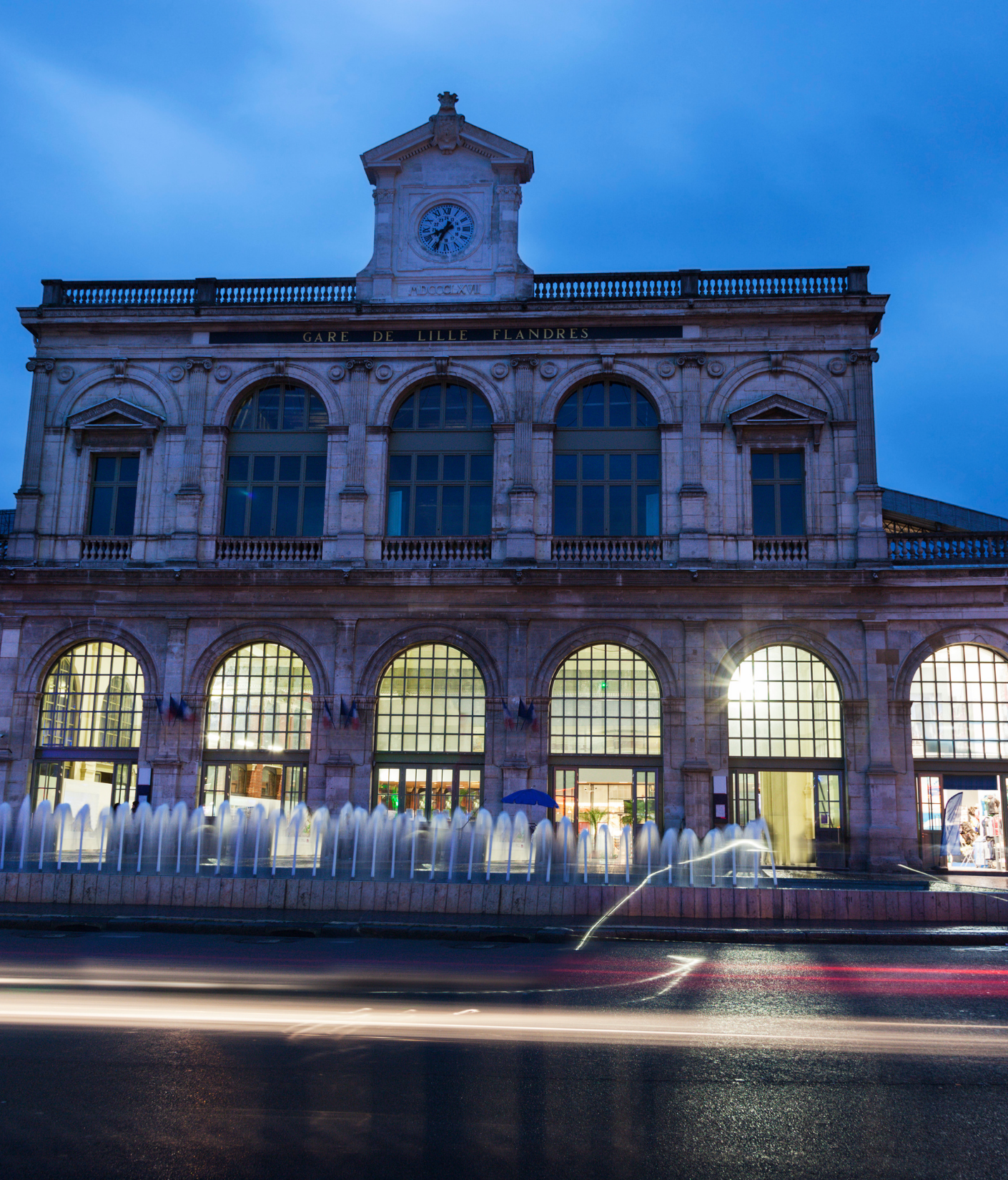 Façade de la gare Lille Flandres pour un service de taxi en centre-ville
